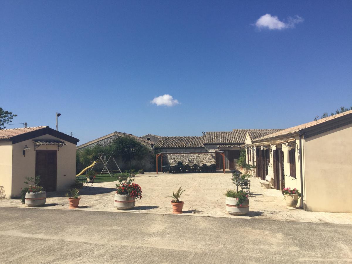 Oasi Di Cava Ispica Villa Pietre Nere San Zagaria ภายนอก รูปภาพ