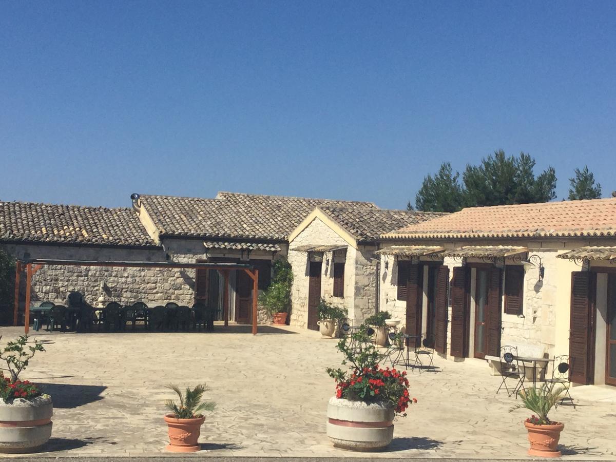 Oasi Di Cava Ispica Villa Pietre Nere San Zagaria ภายนอก รูปภาพ